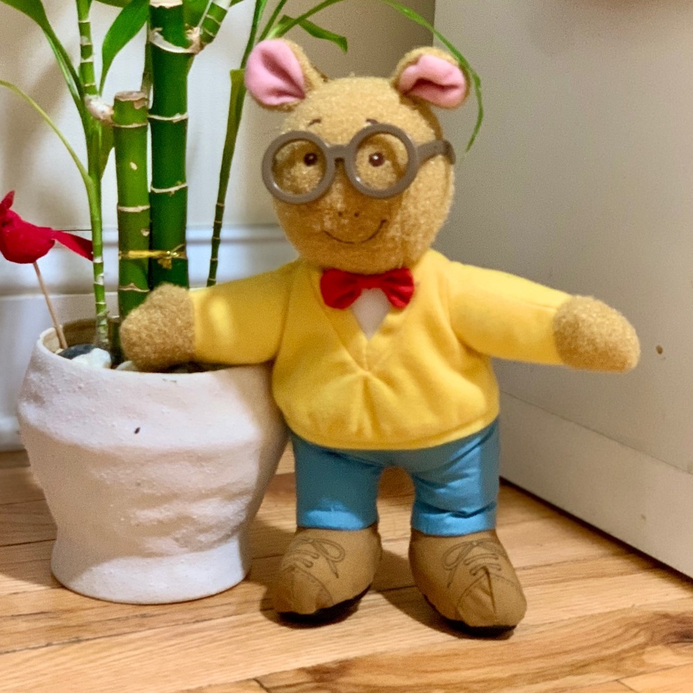 SOLD
1996 PLAYSKOOL Arthur Talking  10" Plush Doll